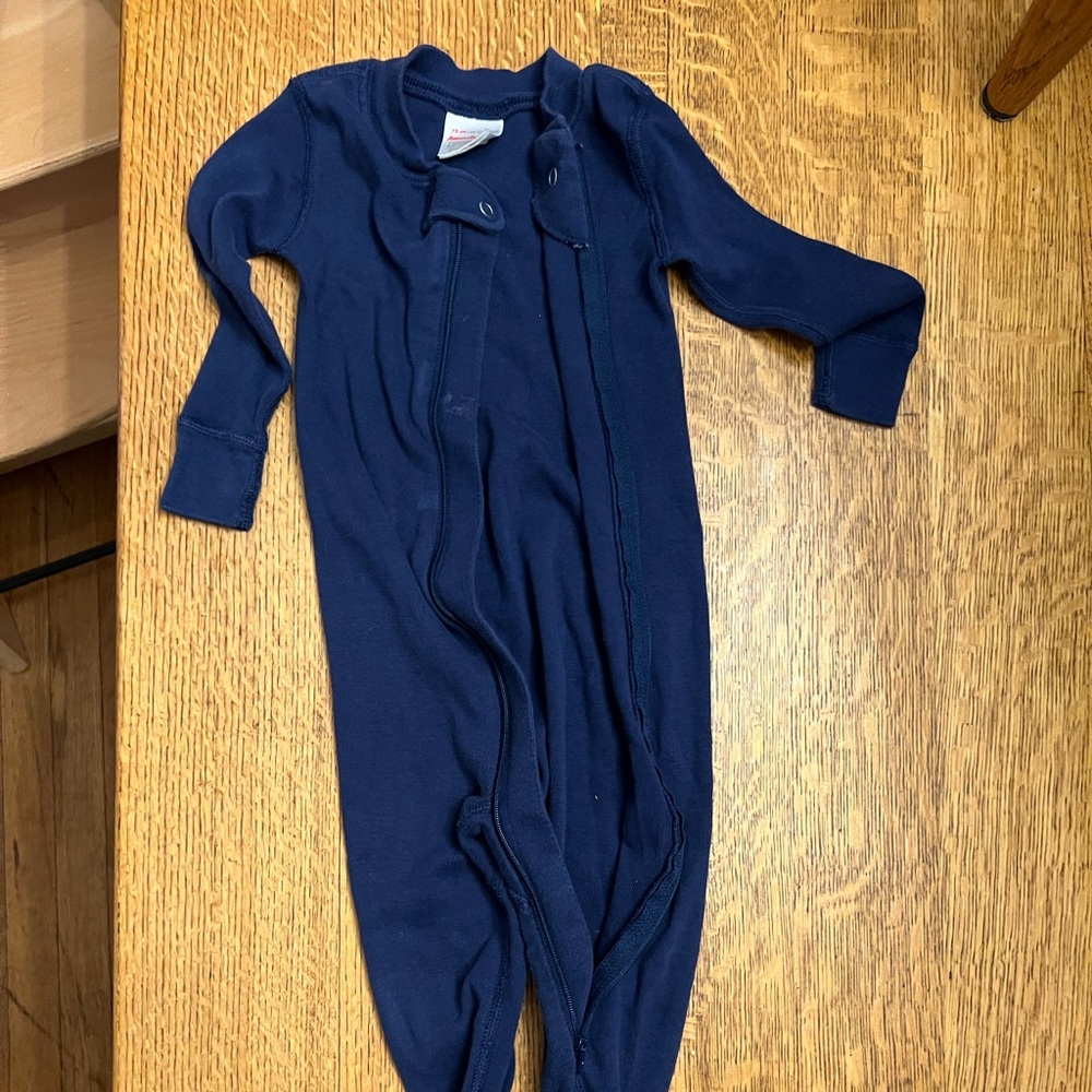 Hanna Andersson Onesie with grip footies. 12-18 month